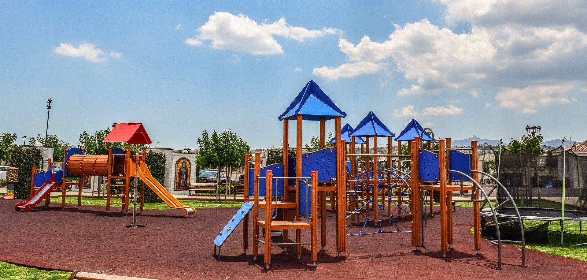 playground-2560993_1920