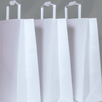 Jak wybrać idealne białe torby papierowe dla Twojej firmy?